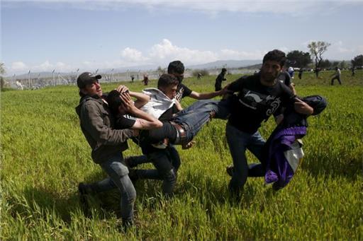 Violent episodes in Idomeni between refugees and FYROM police
