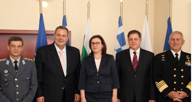 Bulgaria and Greece to boost co-operation on migrant crisis – defence, interior ministers