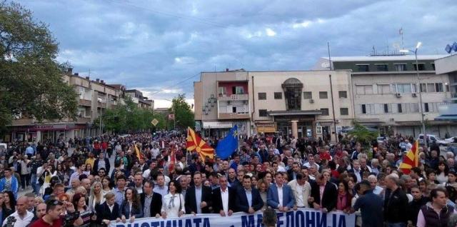Foreign diplomats appeal for a solution of the political crisis in FYROM
