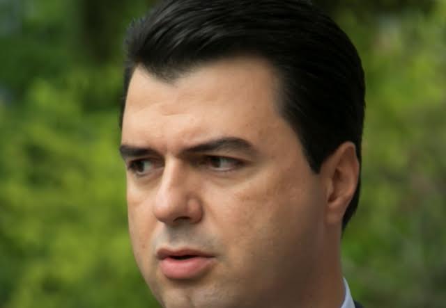 IBNA Analysis/The strategy of the Albanian opposition to overcome “the economic crisis”