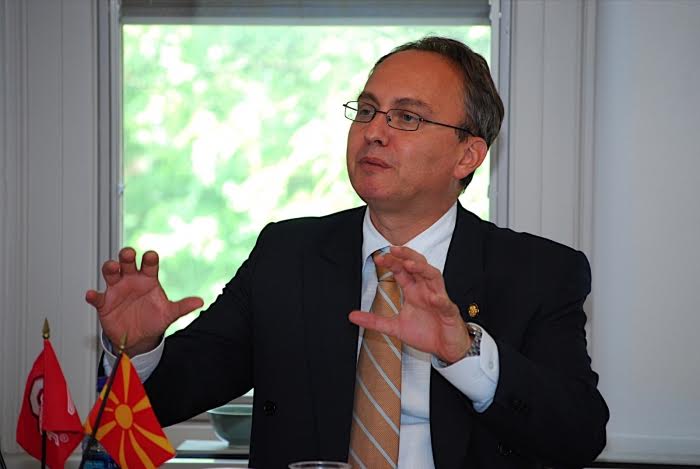 Invitation for NATO membership would help in the solution of the name dispute, says FYROM’s Defence Minister