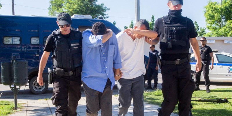 The case of the eight Turkish servicemen. Asylum or deportation?