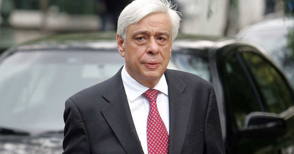 Pavlopoulos: The Eurobond can tackle the debt crisis in the Eurozone.