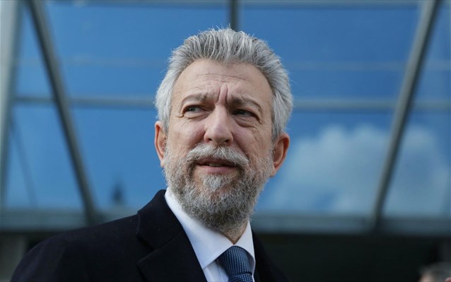Greek Minister for Sport postpones Super League football premiere