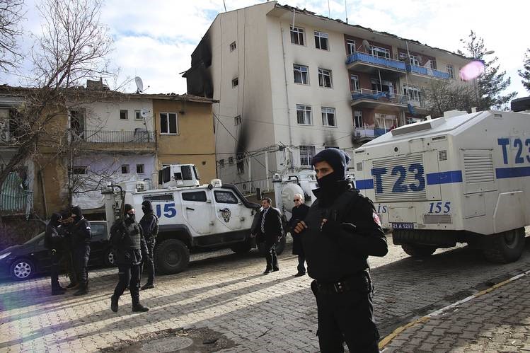 28 mayors replaced with trustees by Turkish government