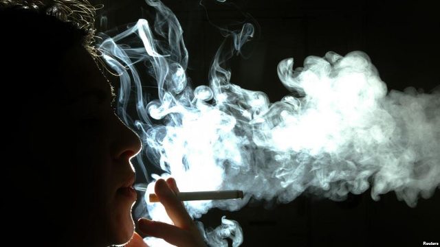 Application of the law on smoking ban marks deterioration