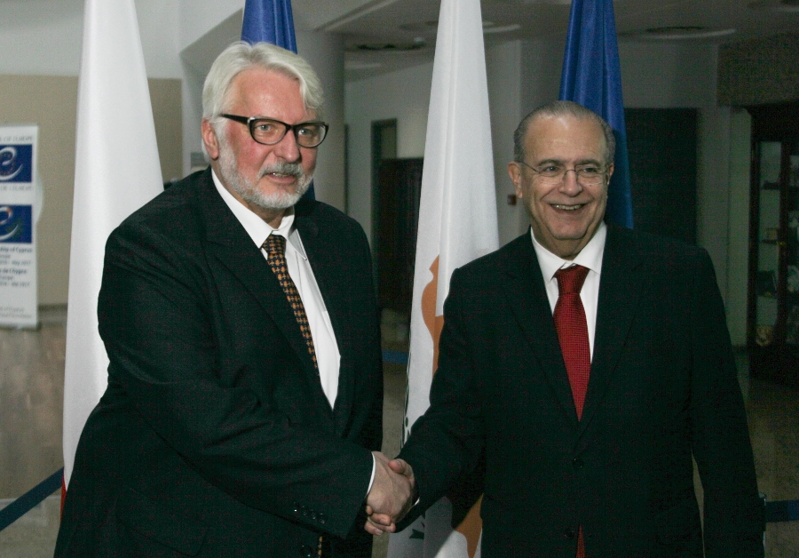 FM Kasoulides met with Polish counterpart Waszczykowski