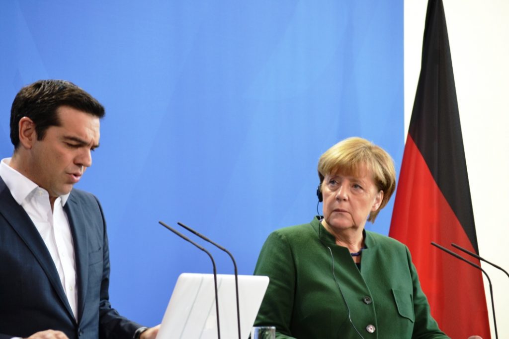 Greek government weighs options following Tsipras, Merkel talks