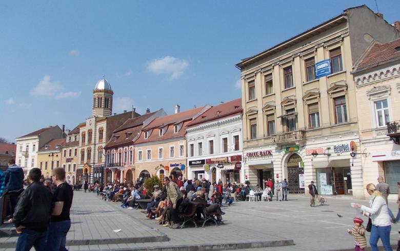 Ten-month arrivals in tourist accommodation establishments up by almost 11 pct YoY