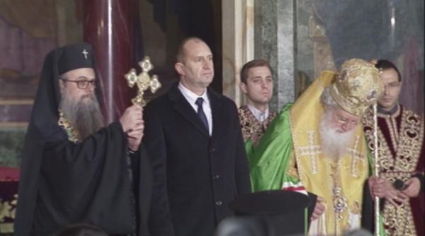 Roumen Radev, Bulgaria’s new President, blessed in Bulgarian Orthodox Church ceremony
