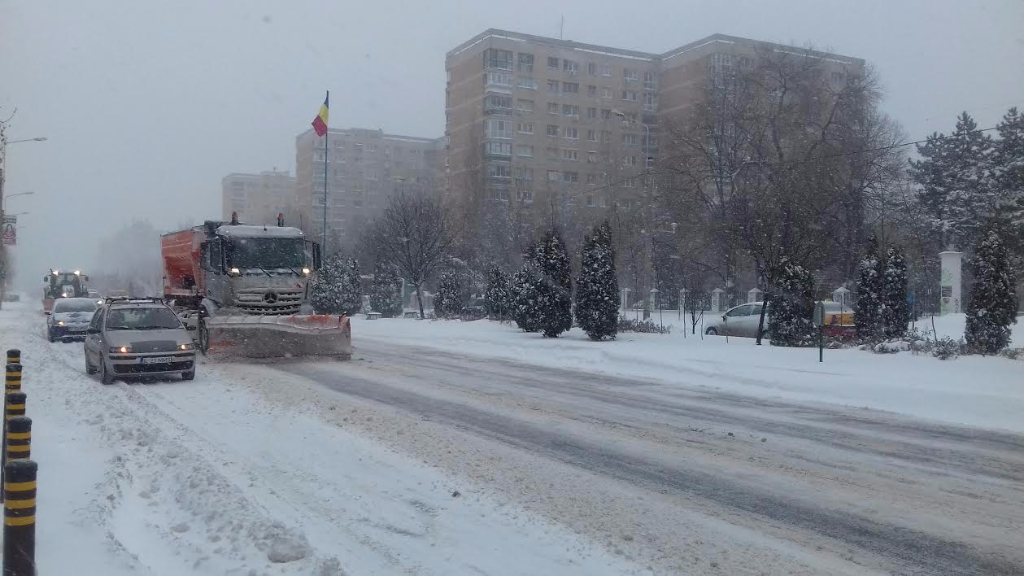 A2, A3, A4 highways, seaports closed due to snow and blizzard
