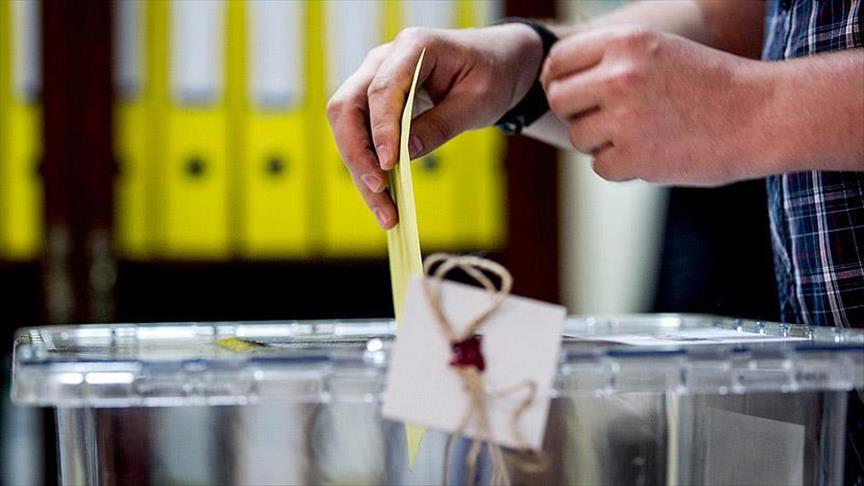 38,000 Turks abroad cast votes on first day of charter referendum voting
