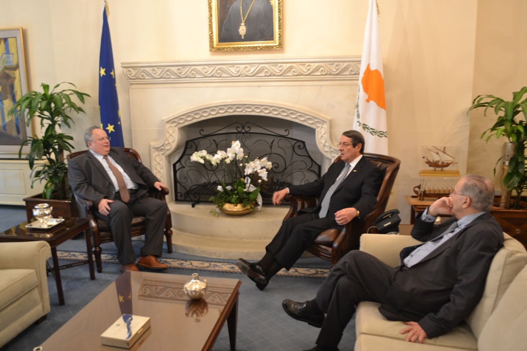 Kotzias assures of Athens’ full support of Cyprus’ policy on its national issue