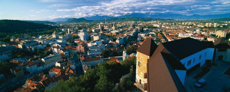 Real estate market transactions close to 2007 peak