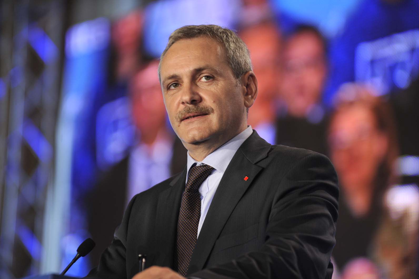 Verdict postponed on Dragnea’s appeal in the referendum file.