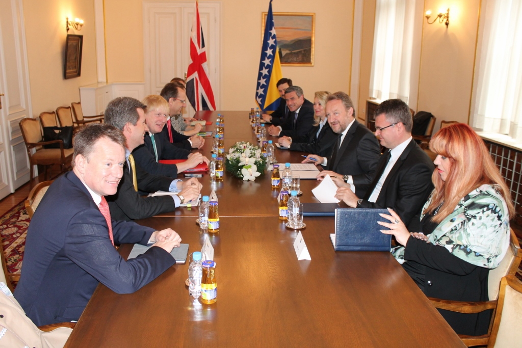 Johnson in BiH: Britain will leave the EU, not Europe