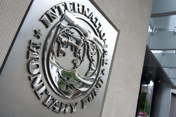 IMF releases 2017 Article IV Consultation on Romania, points to risks related to tax easing and political tensions