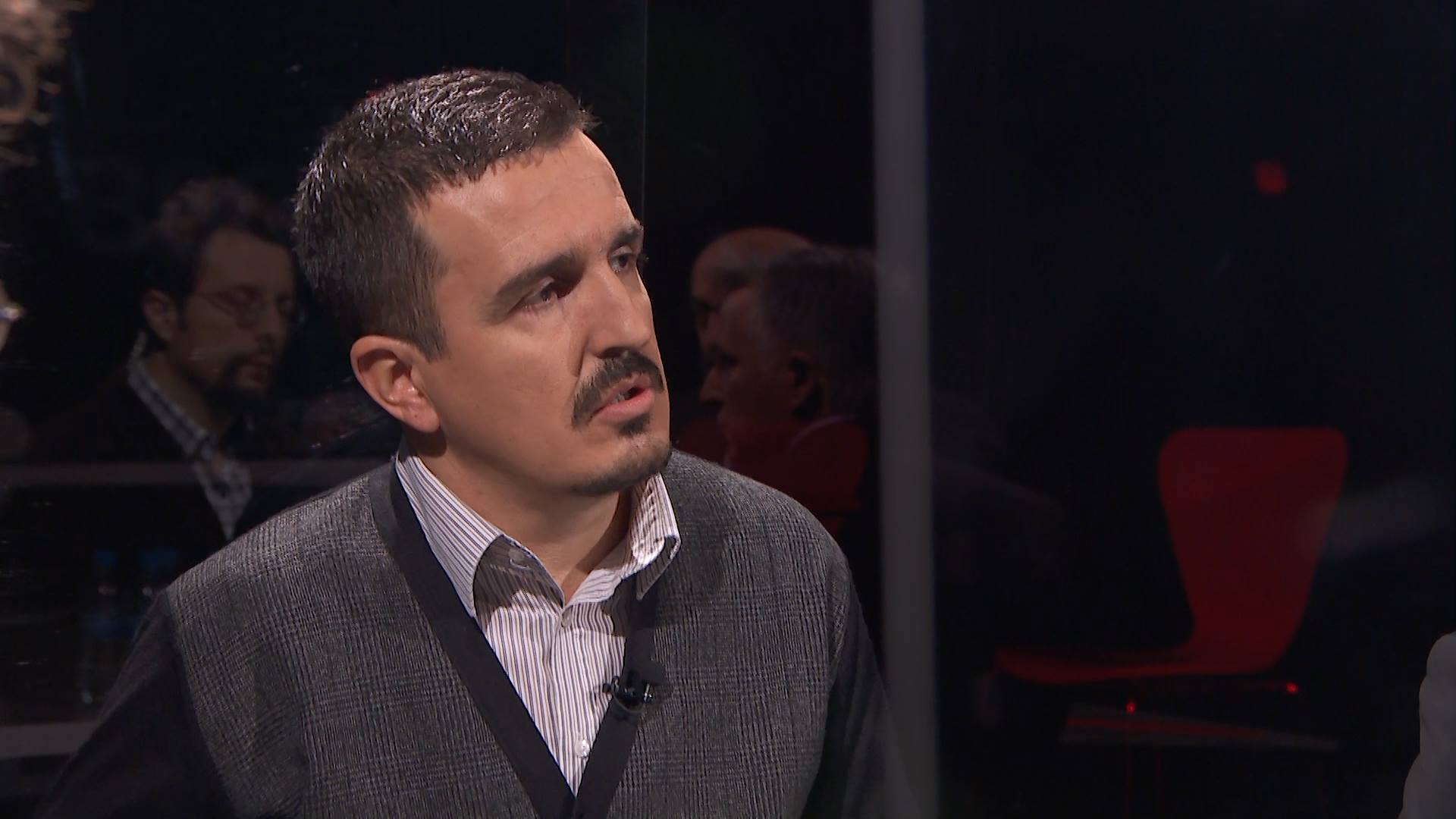 IBNA Interview with journalist Xhelal Neziri: The new government is fragile, but it is supported by the international community