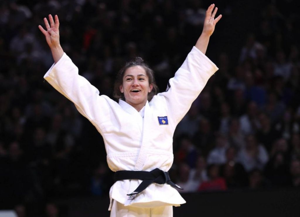 Majlinda Kelmendi makes it through the world championship semi-final