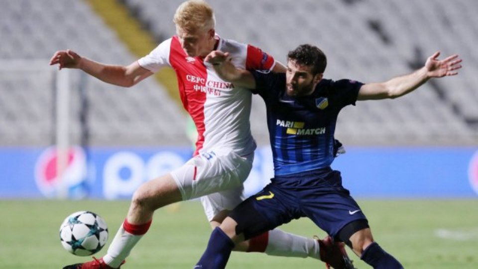 APOEL Nicosia beat Slavia Prague 2-0