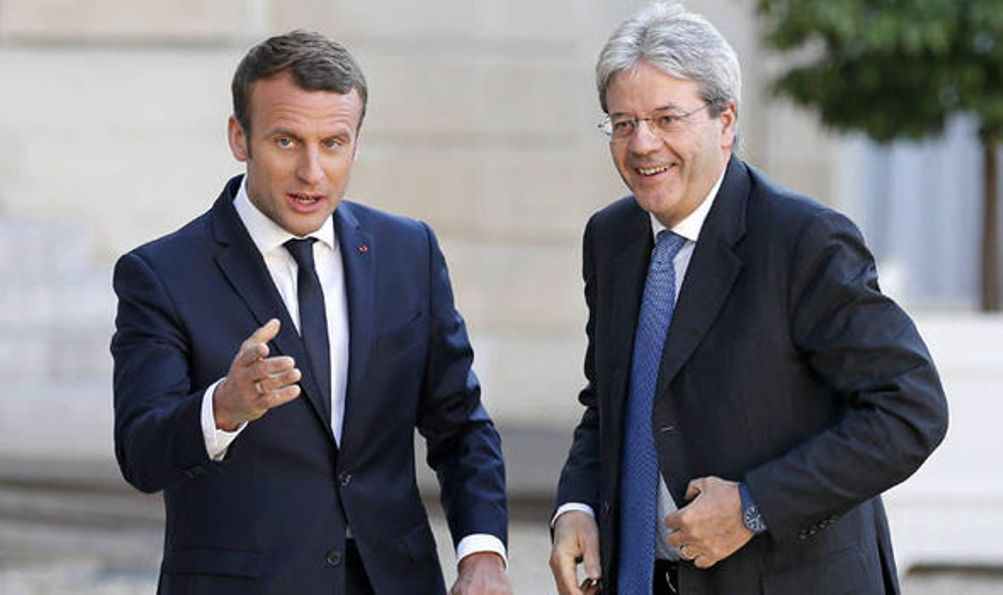 Tsipras looking for a new agenda in the EU – Macron and Gentilloni to visit Greece