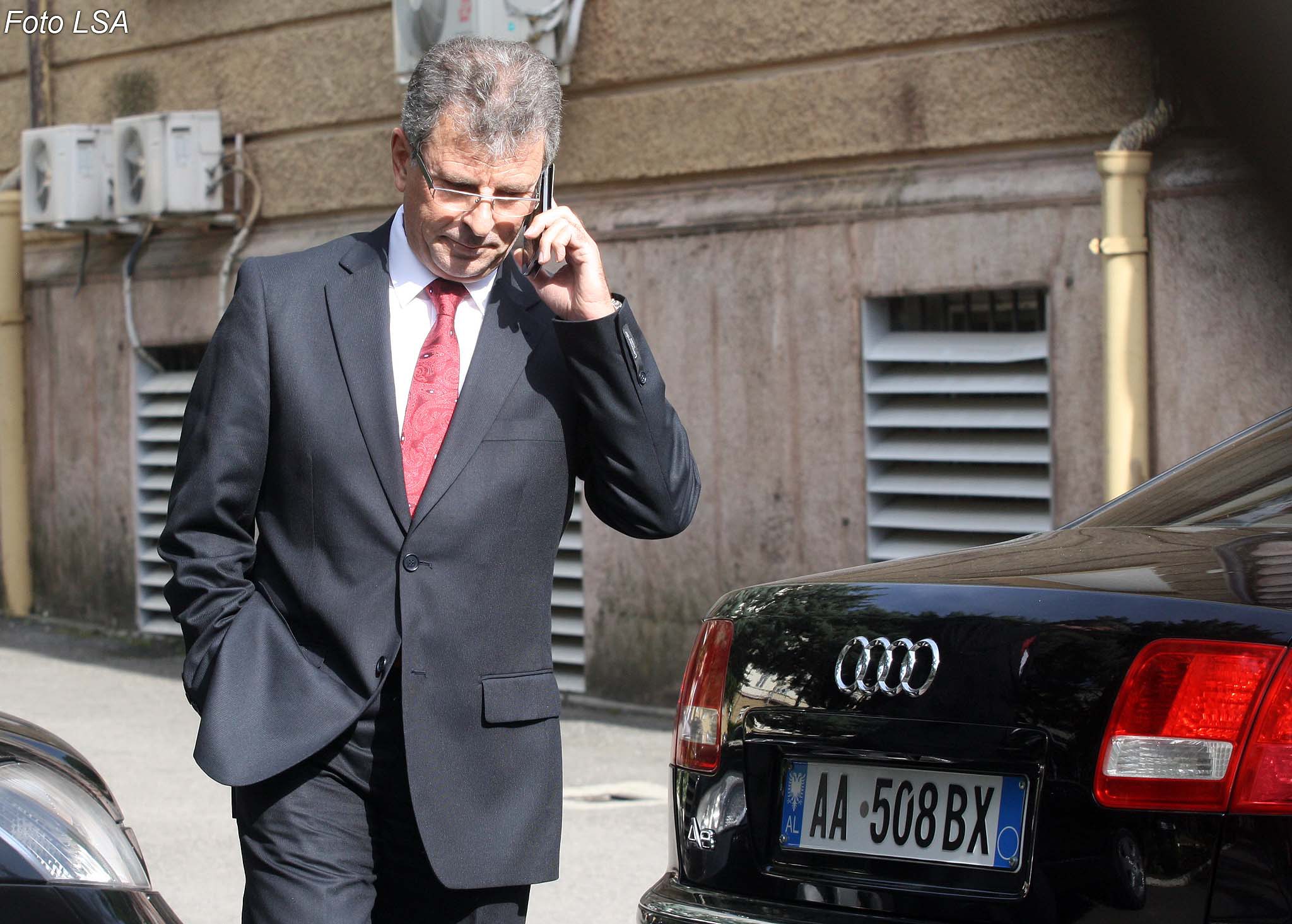 The head of the Albanian Intelligent Services resigns