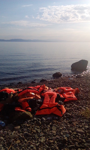 Migrant landings increase, Greek islands look for solutions