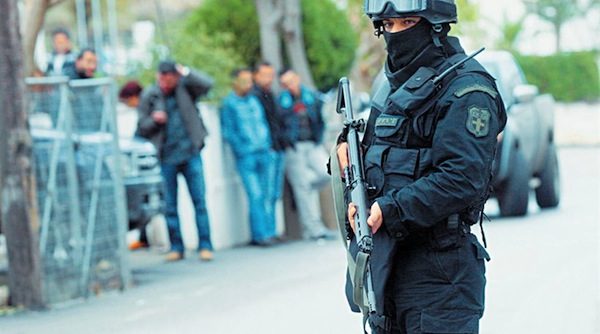 Large-scale anti-terror op in Athens – 9 detained