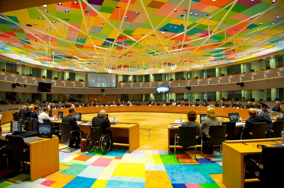 Athens aiming to secure “clean exit” from bailout