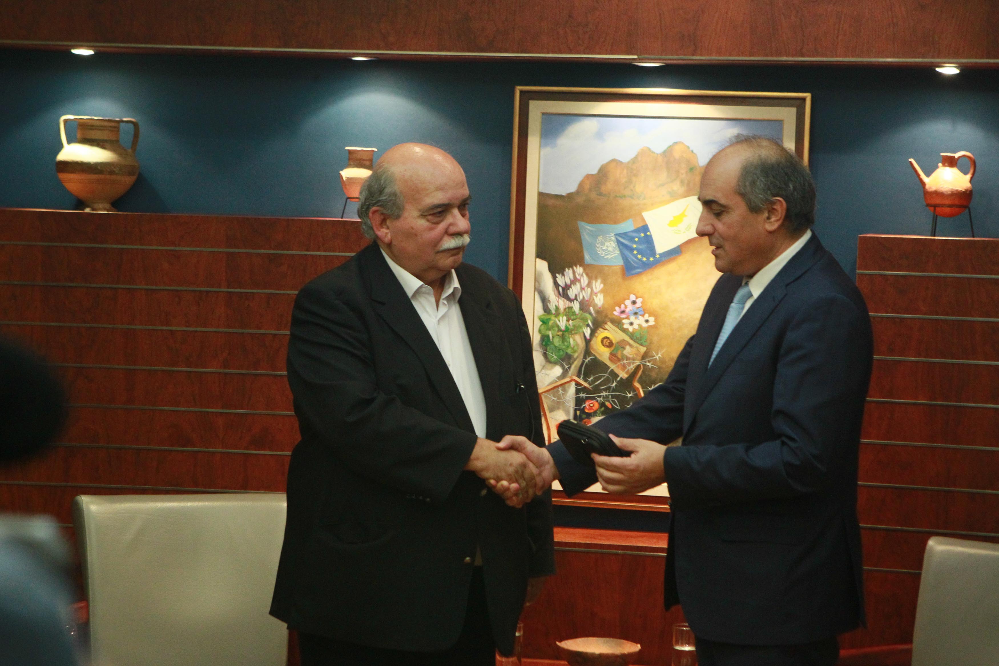 Cypriot House President delivers the digitized material of the Cyprus Folder to the President of the Hellenic Parliament