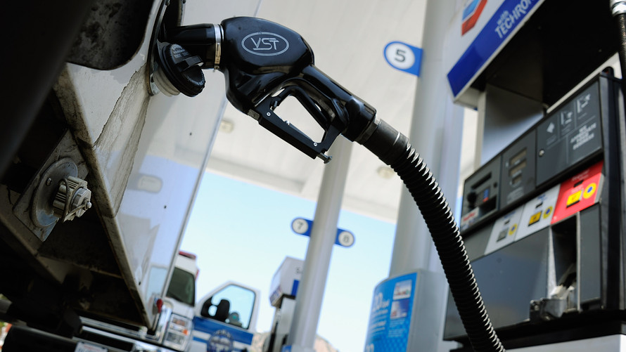 Oil price to go up 3.5 dinars in 2018