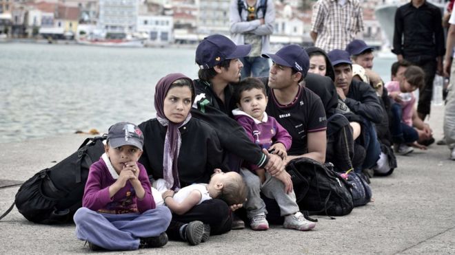 More refugees and migrants to be transferred from Lesbos to Piraeus