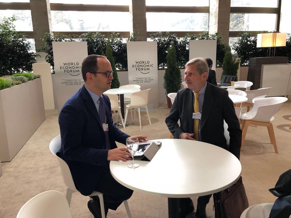 Davos: Albanian Foreign minister meets European commissioner Hahn