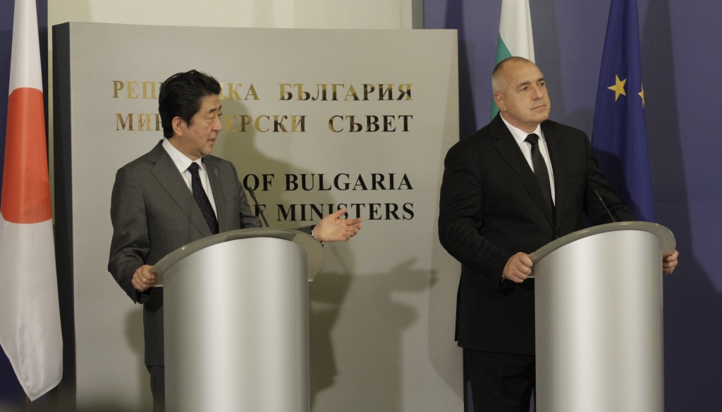 Shinzō Abe met with the Bulgarian president Borissov in Sofia