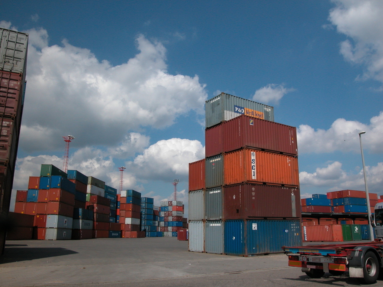 Bulgaria’s exports climbed 10.7 per cent in 2017, but trade balance negative