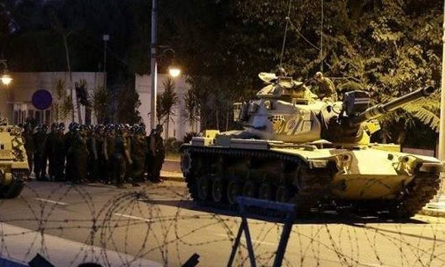 Ισόβια σε 64 στρατιωτικούς για το πραξικόπημα
