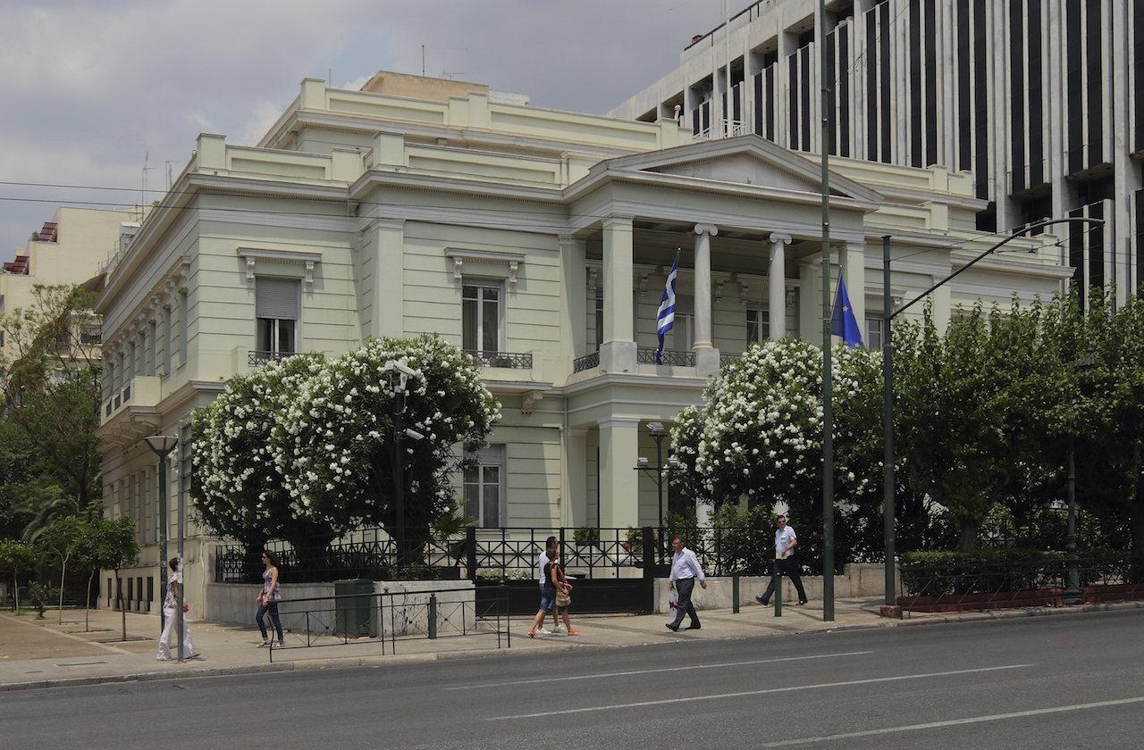 Greek Foreign ministry: ‘We welcome fYROMacedonia’s decision’