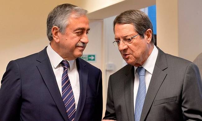 Anastasiades – Akinci agree to meet on April 16