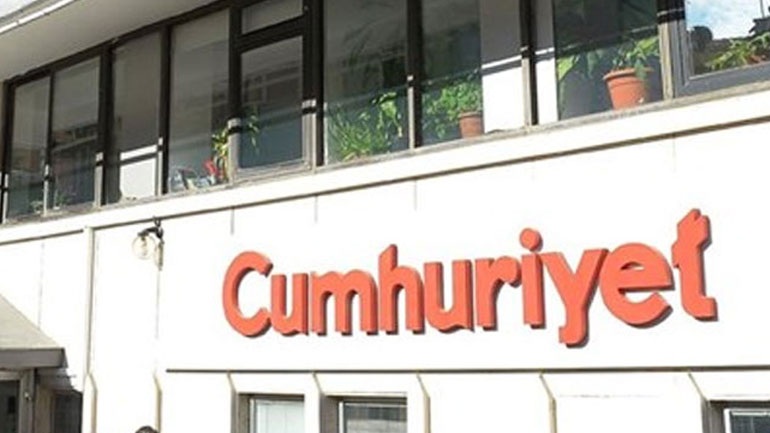 Συνεχίστηκε η δίκη των δημοσιογράφων της Cumhuriyet.