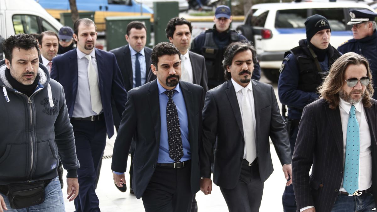 The 1st of the 8 Turkish servicemen seeking asylum in Greece, released
