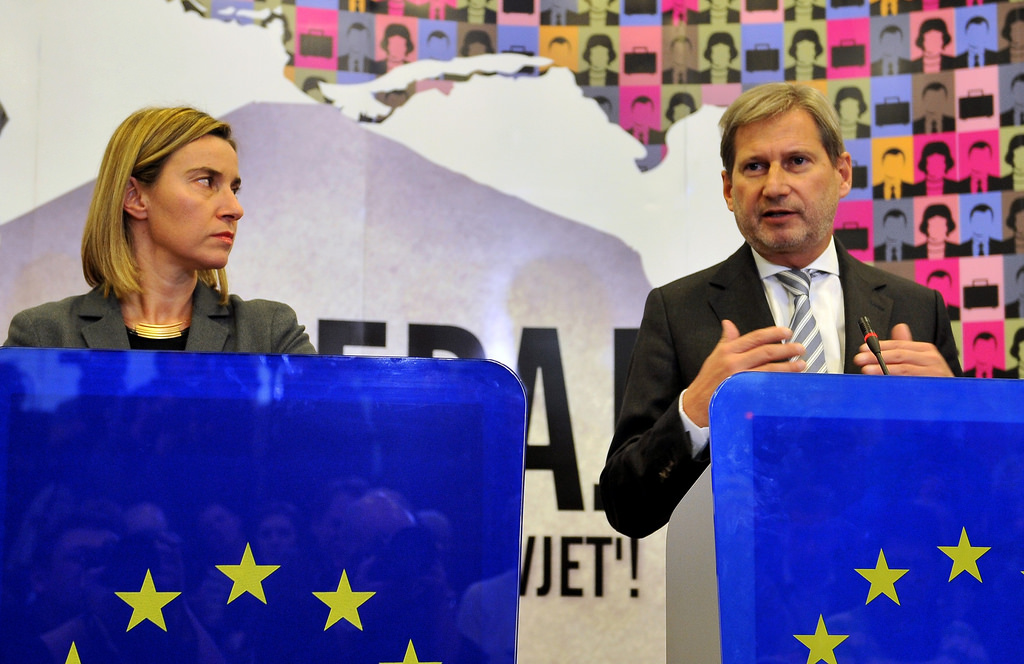 Mogherini and Hahn to visit Skopje next week