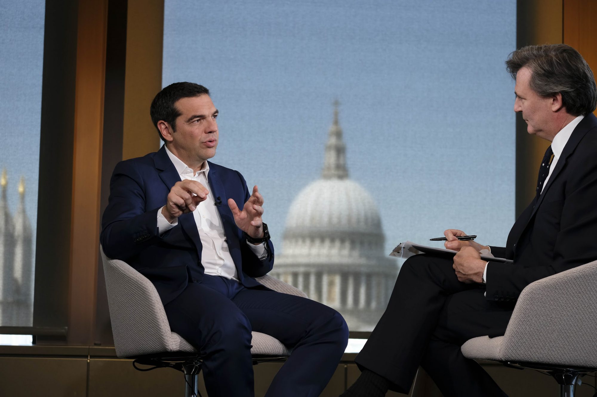 Tsipras willing to help Merkel with asylum seekers ahead of pivotal EU Summit
