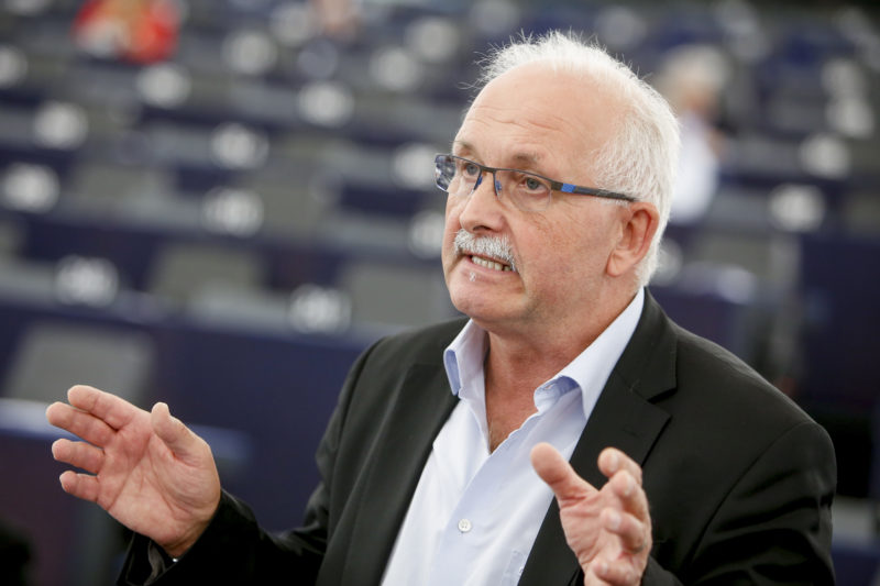 Ούντο Μπούλμαν: Νίκη των προοδευτικών δυνάμεων η συμφωνία Τσίπρα – Ζάεφ