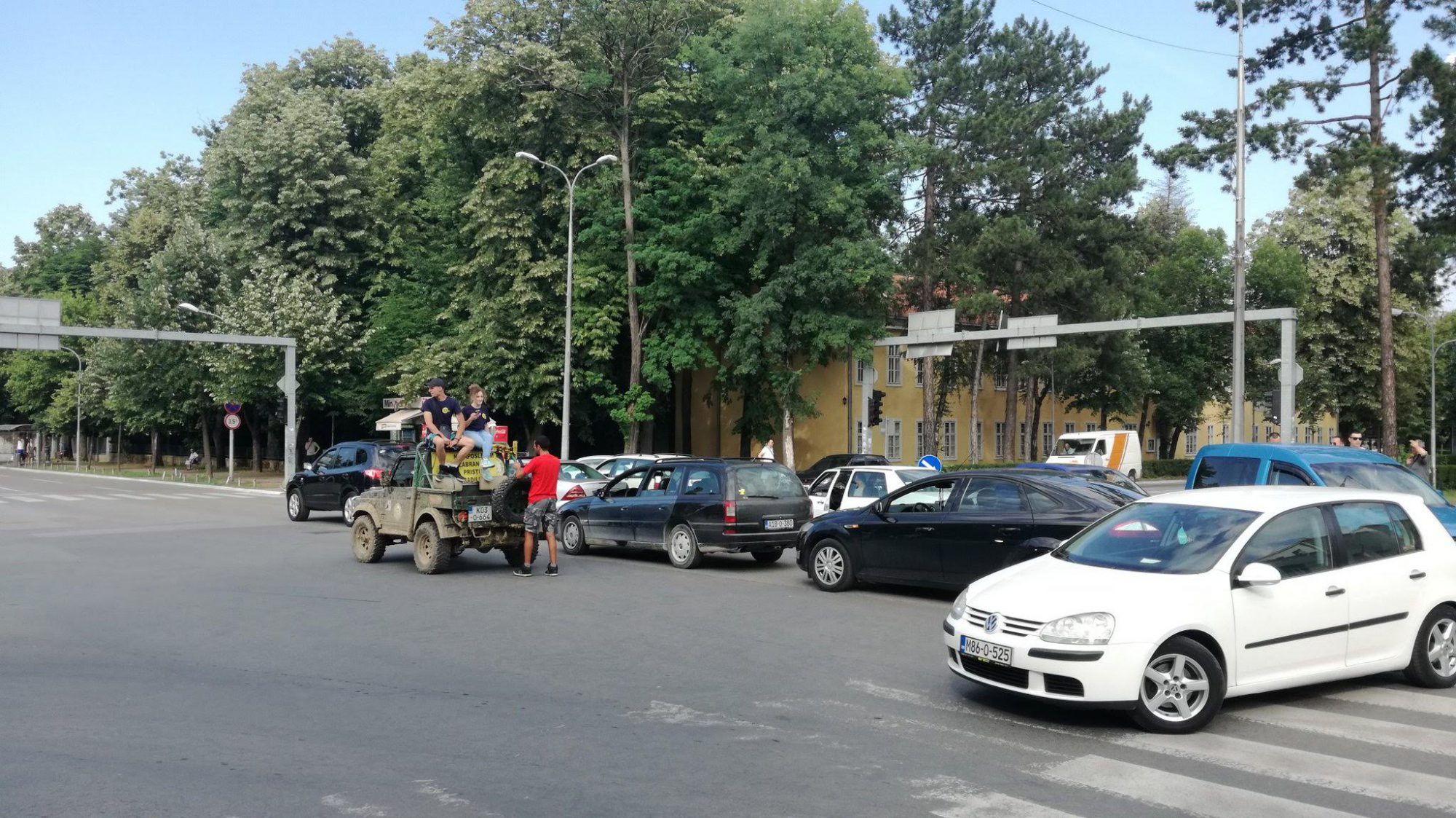 BiH roads blocked in protest over high fuel prices