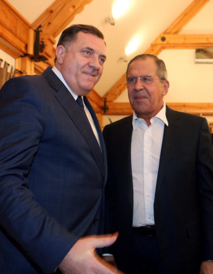 Diplomacy: An advantage in the pre-election process