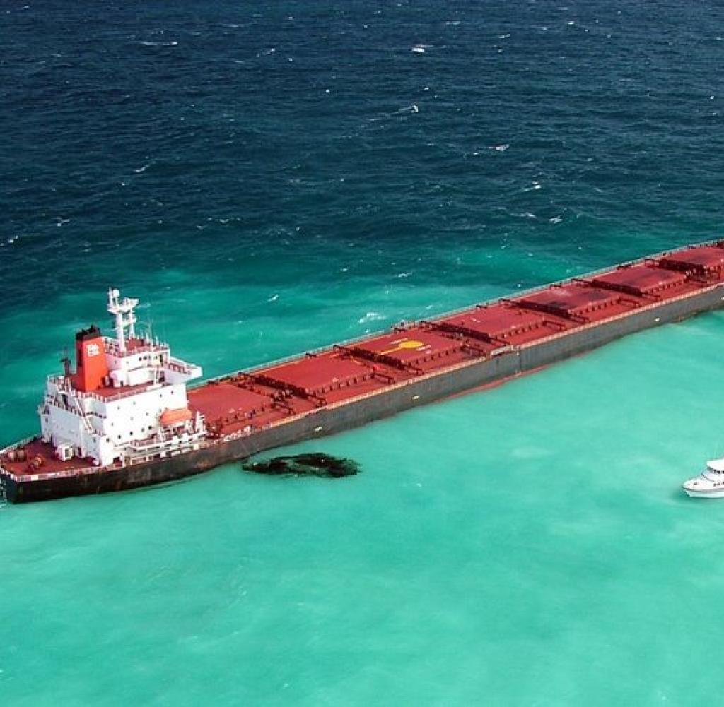 Bulgarian authorities on alert due to heavy fuel oil spill off Sozopol