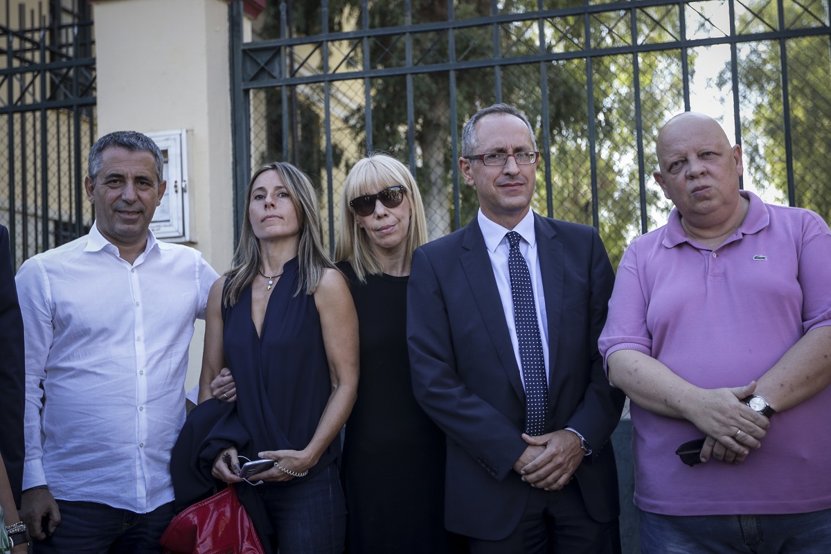 Journalists sued by Defense Minister for libel released from custody