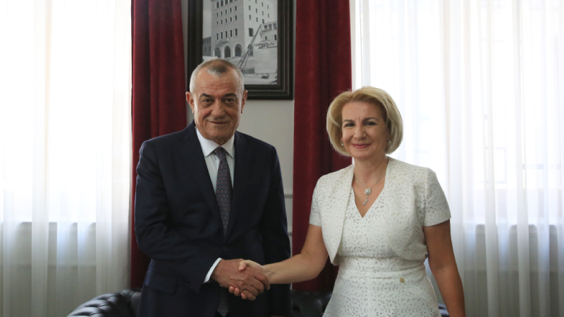 Albanian parliamentary speaker Ruçi receives the mayor of Tetovo, Teuta Arifi