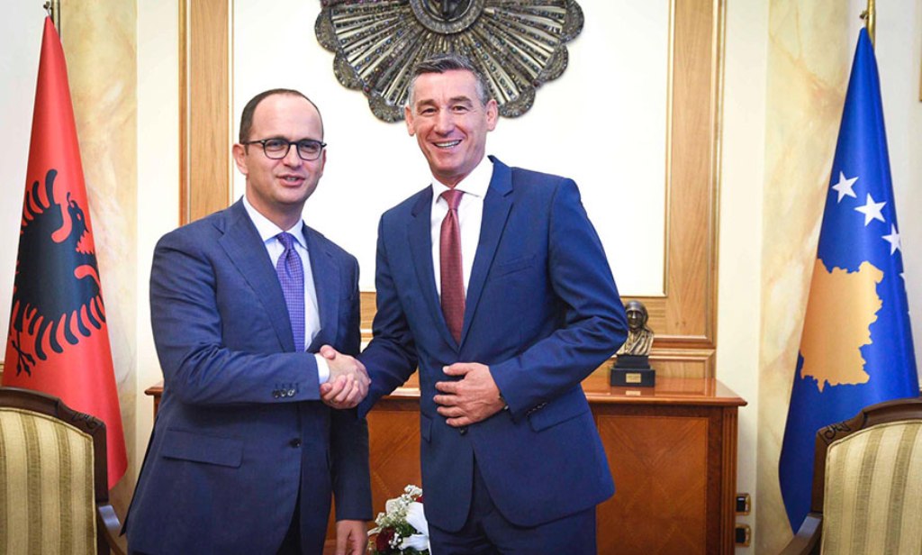 Albanian Foreign minister Bushati meets Kosovo’s parliamentary speaker Veseli