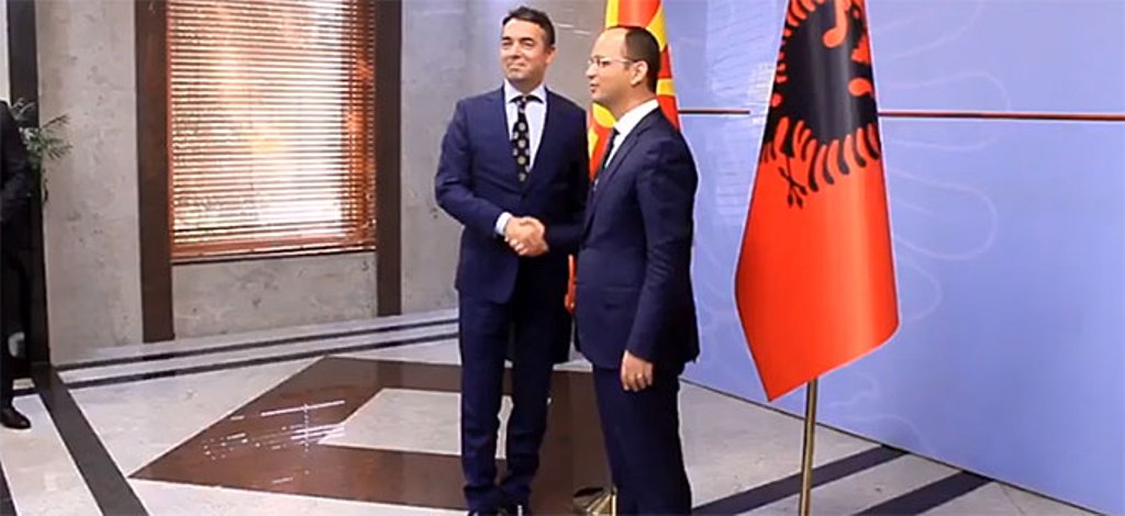 Albanian Foreign minister Bushati meets his counterpart in Skopje